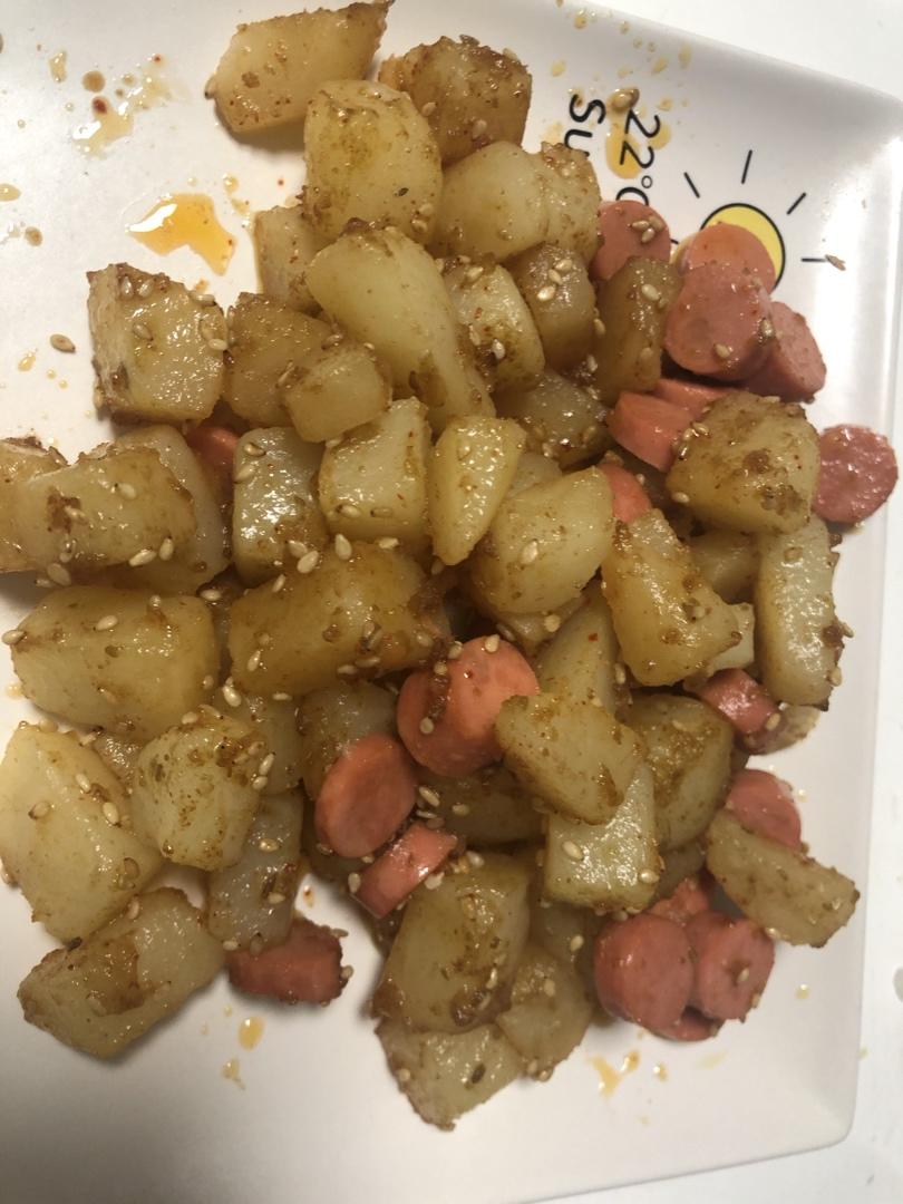 巨好吃的孜然火腿土豆丁