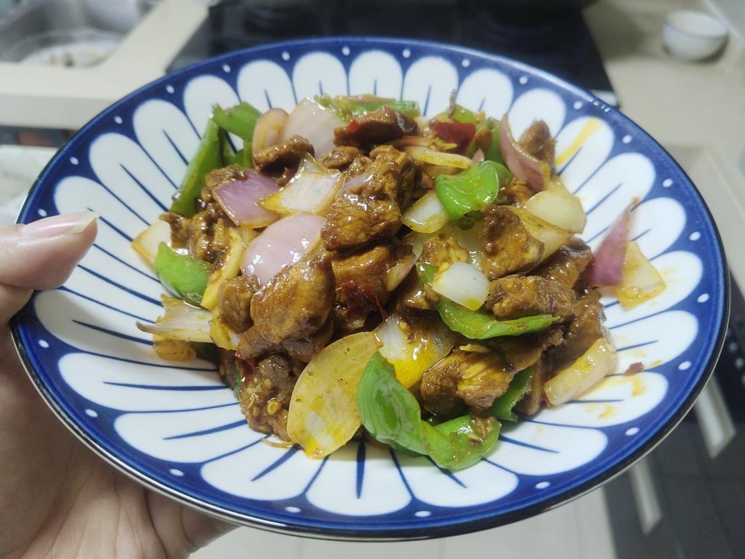 青椒洋葱炒鸡肉丁