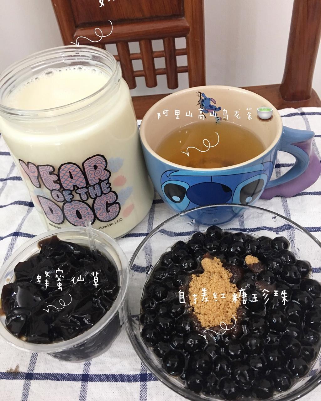 阿氏奶茶铺子：珍珠+野米+仙草+奶盖【曼食慢语】