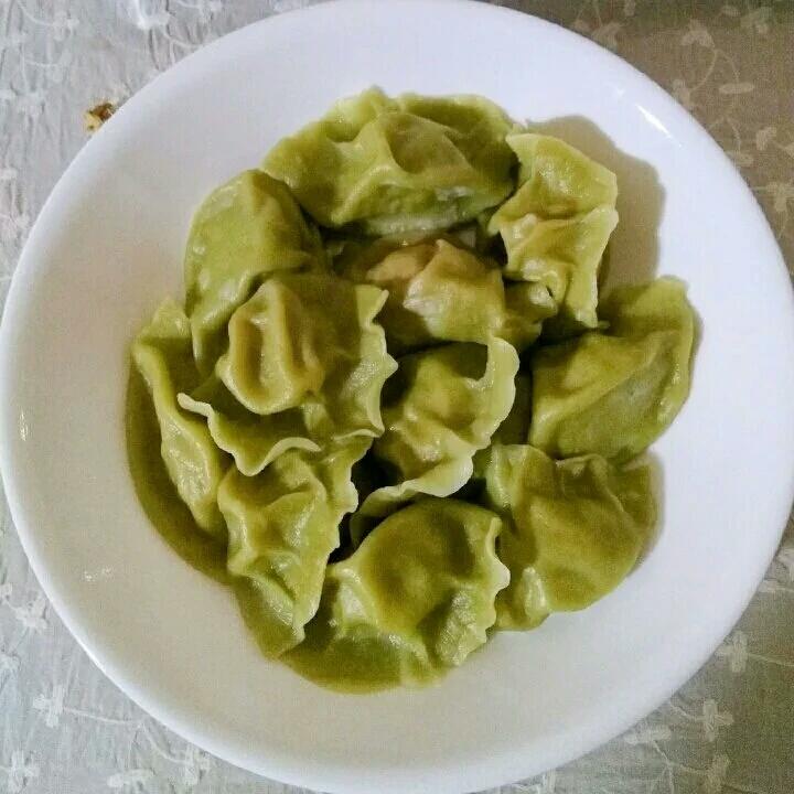 芹菜木耳鲜肉水饺