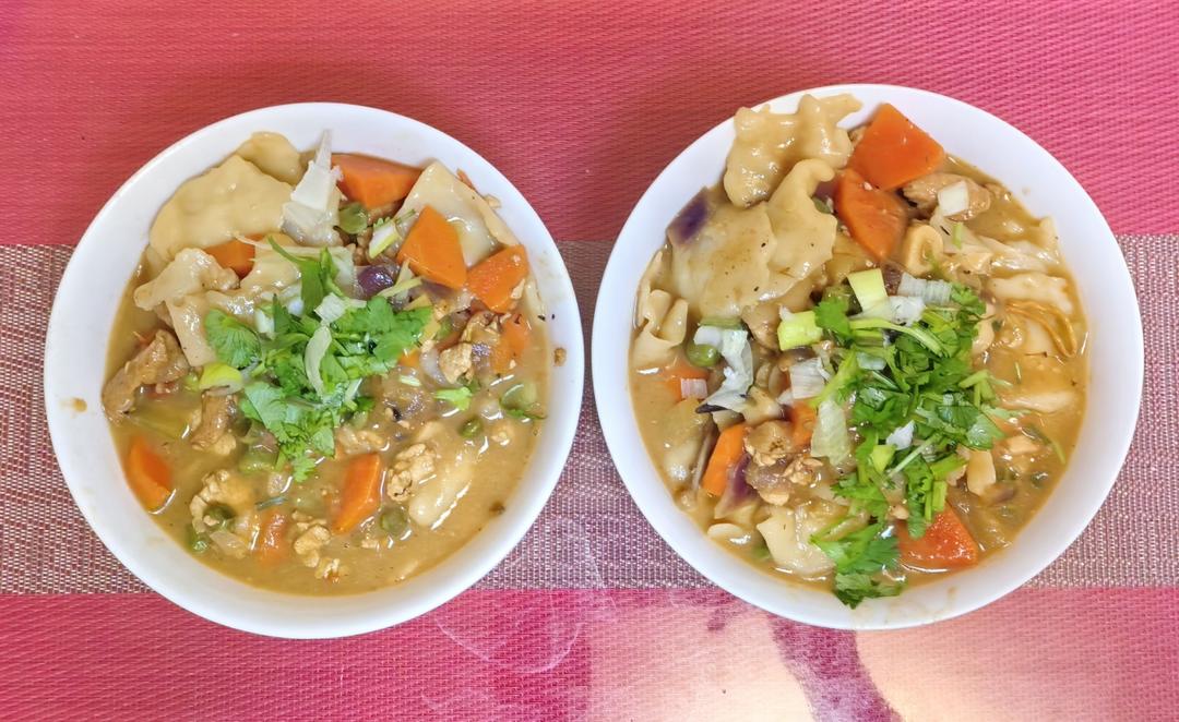 清炖鸽子汤（汤鲜肉嫩）