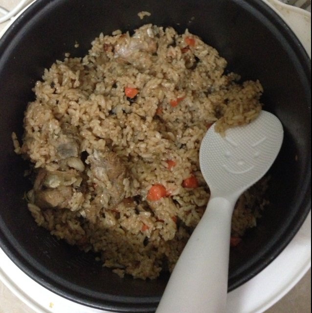 喷香排骨焖饭（爆好吃）