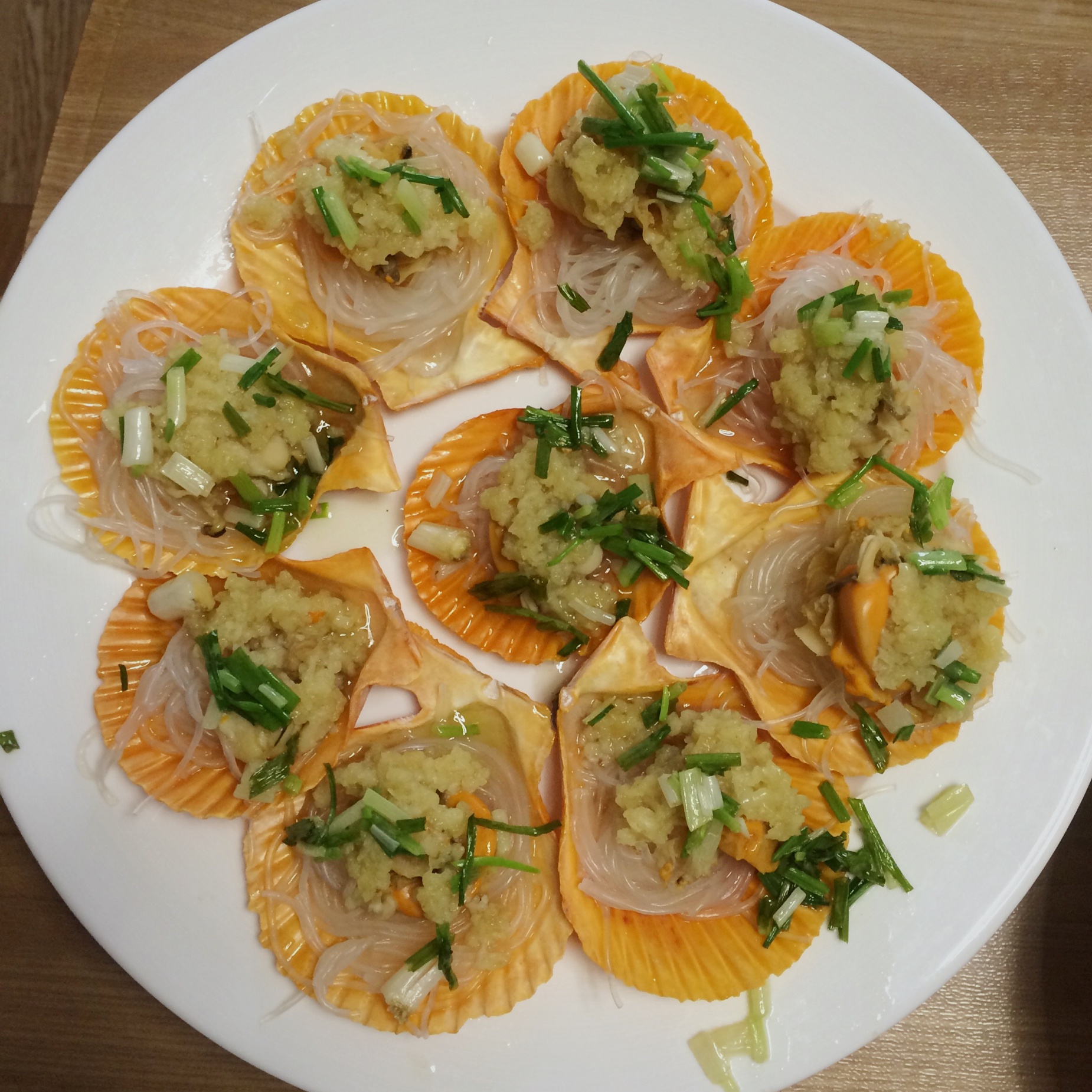 蒜蓉粉丝蒸扇贝