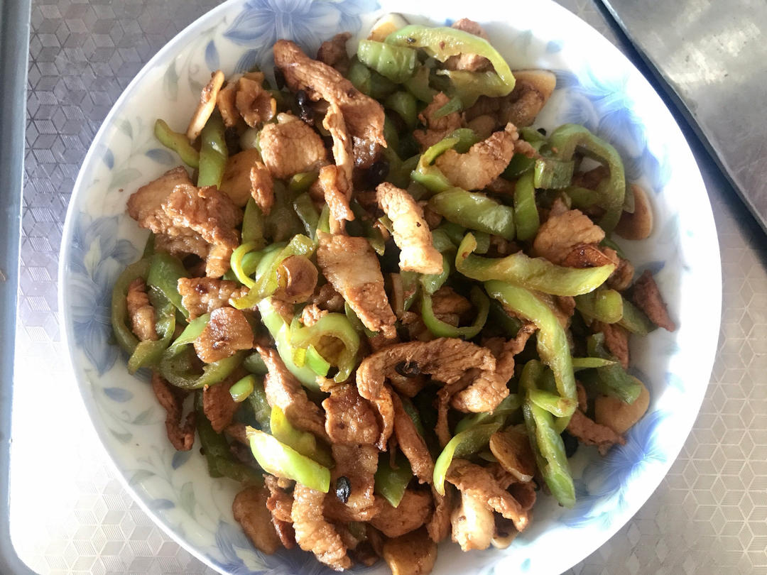 正宗辣椒炒肉