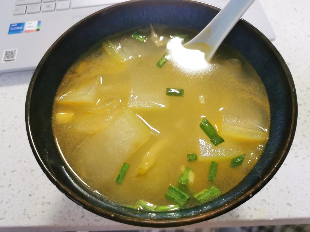 不建议大家尝试，这碗味道超鲜的冬瓜虾皮汤我要自己独享！