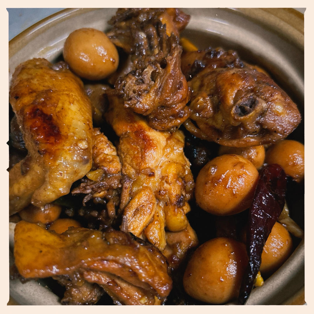 厨师长教你：“板栗烧鸡”的家常做法，咸鲜美味，汤汁浓郁