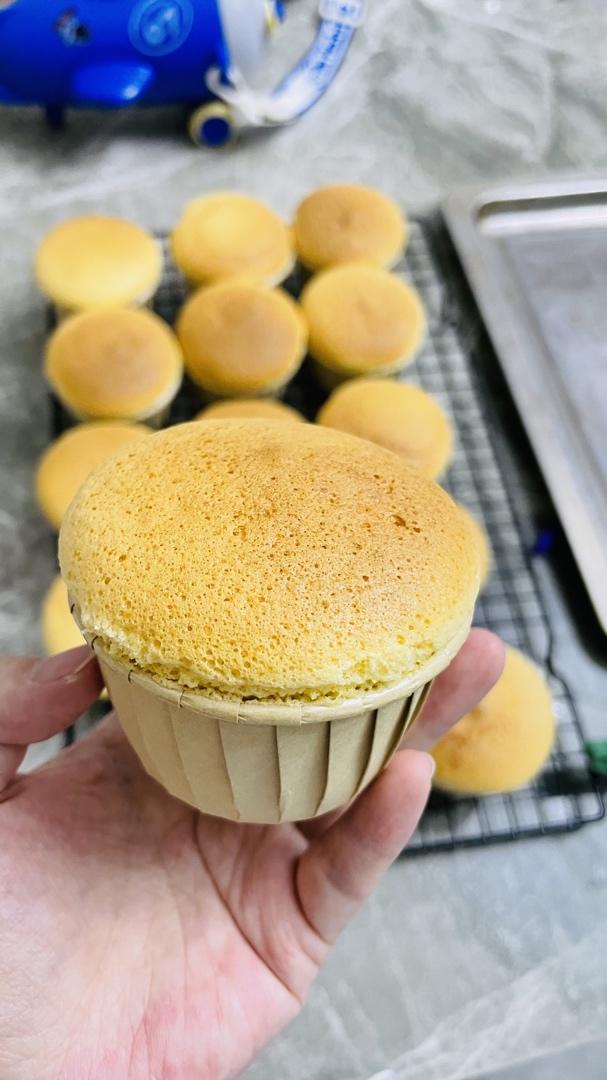 不裂杯子蛋糕，同6寸戚风蛋糕的量