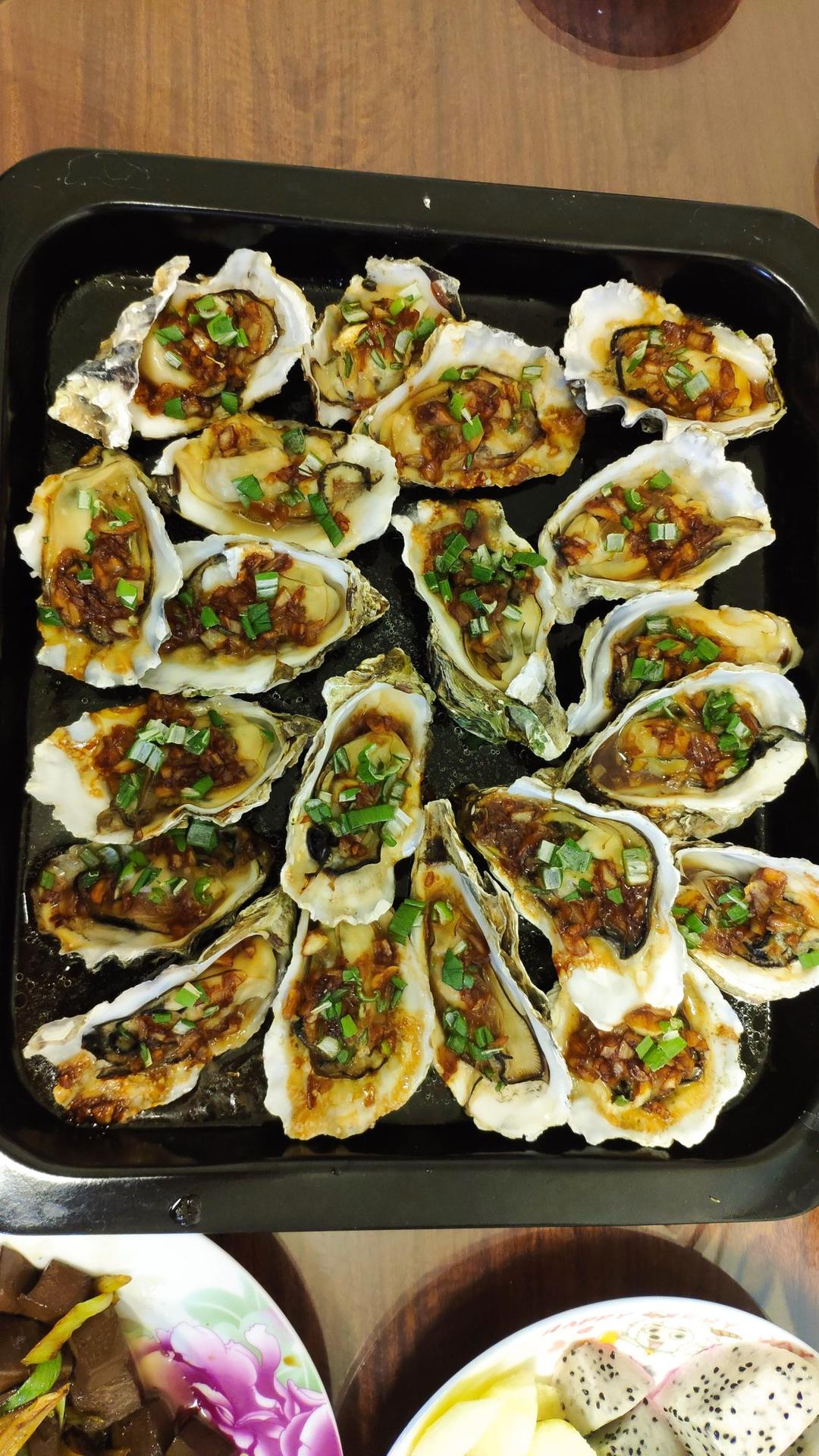 一笔难圆做的烤蒜蓉生蚝〖超好吃做法