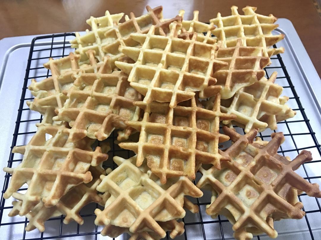 不需要泡打粉，不需要加糖的香蕉酸奶华夫饼