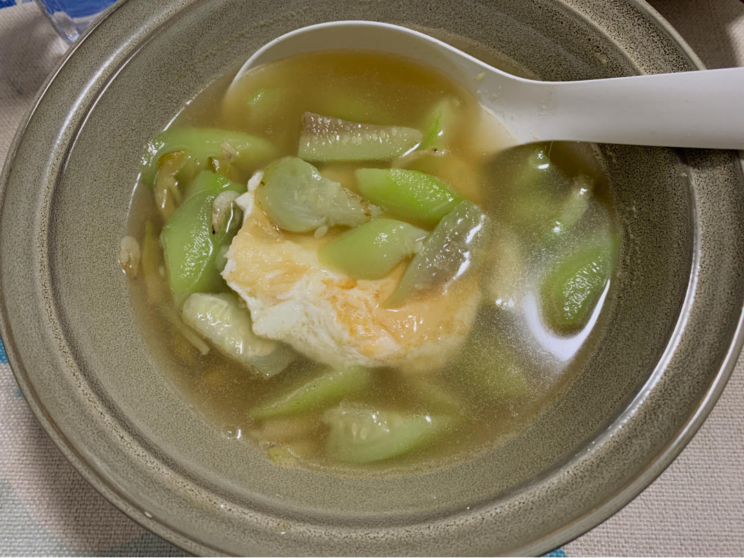 丝瓜虾皮榨菜汤