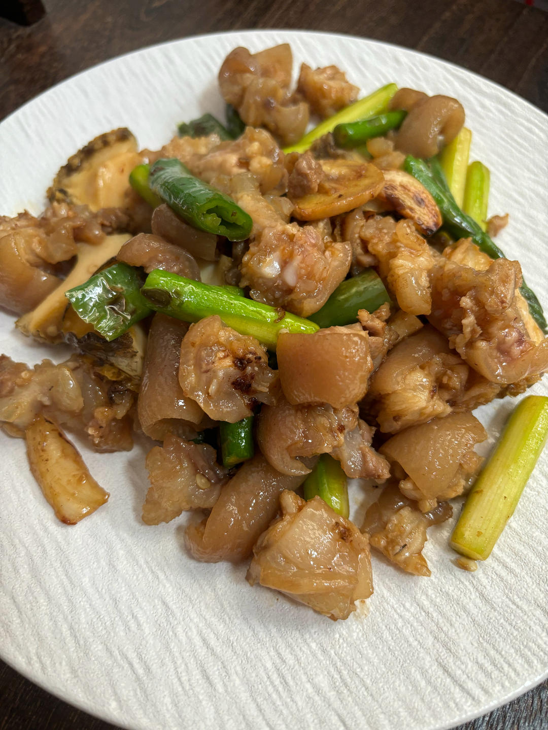 藤椒猪蹄炒鲍鱼的做法