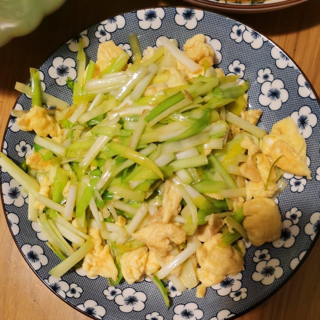 老丁的私房菜－韭黄炒鸡蛋