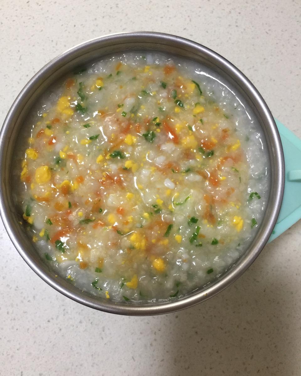 小银鱼蔬菜蛋黄粥
