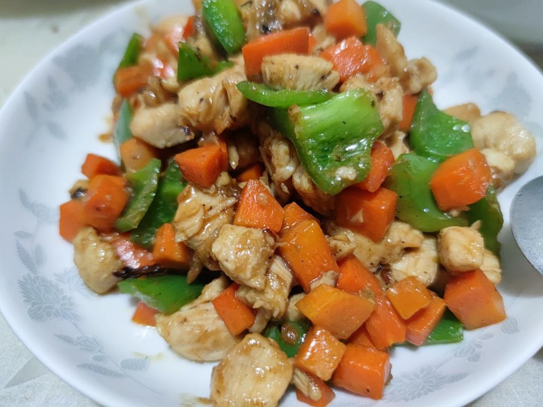 鸡胸肉这么炒鲜嫩多汁❗️不腥不柴巨好吃～