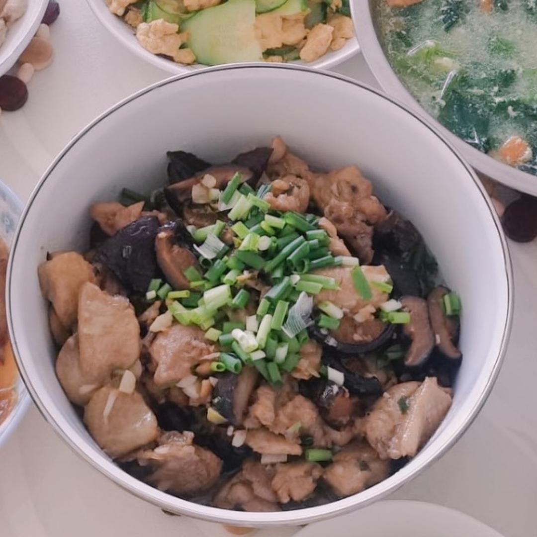 香菇滑鸡