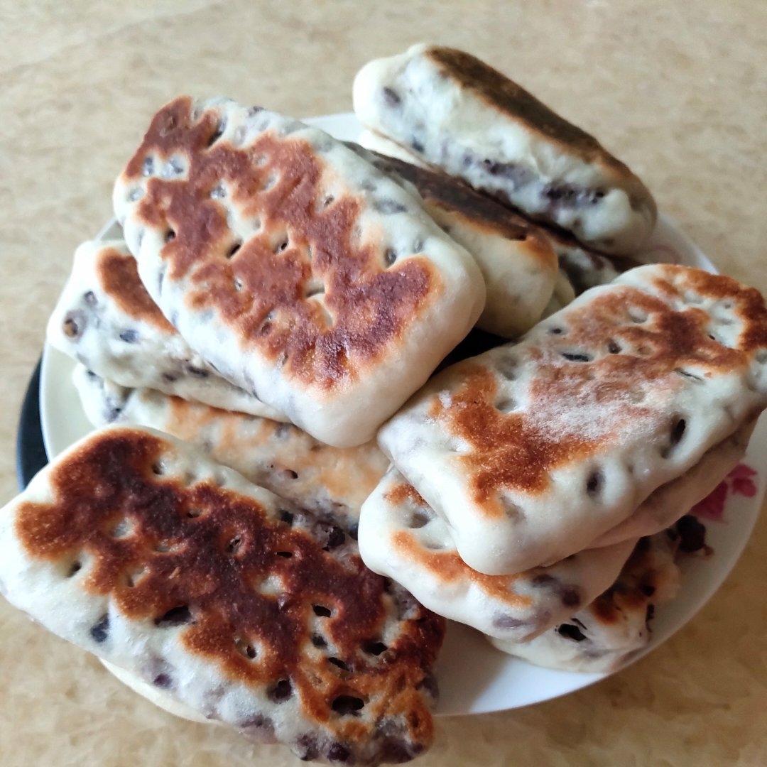 无油奶香蜜豆烤饼  这样做外皮酥脆   内里暄软   凉了都好吃   附细节视频