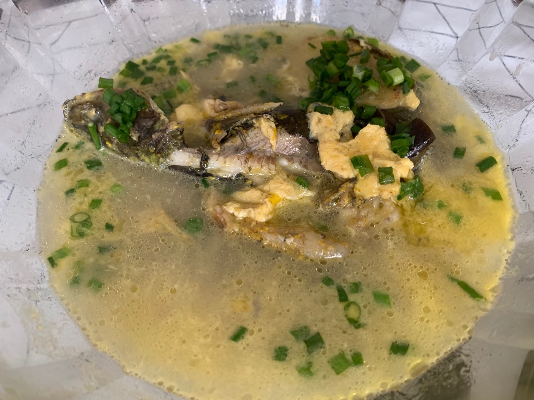 黄颡鱼汤（黄腊丁、昂公鱼）