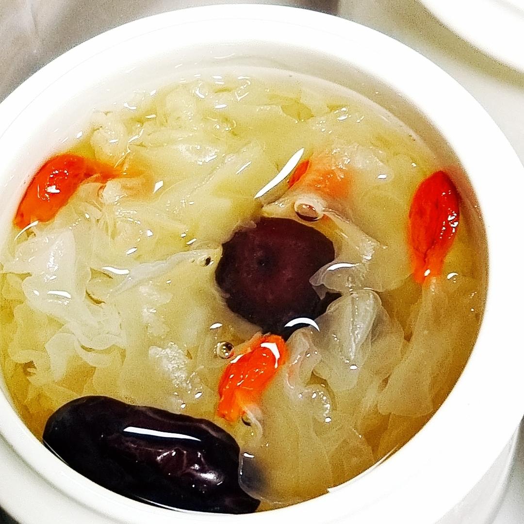 银耳羹（金燕耳）