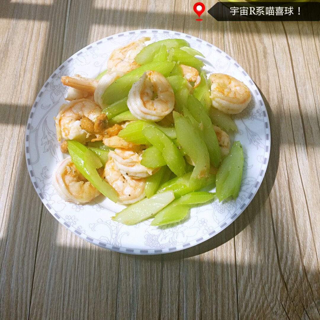 清爽卷心菜胡萝卜炒虾仁「好好吃饭健康瘦」