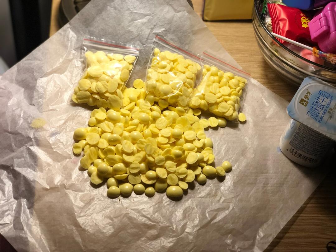 入口即化的无添加蛋黄溶豆