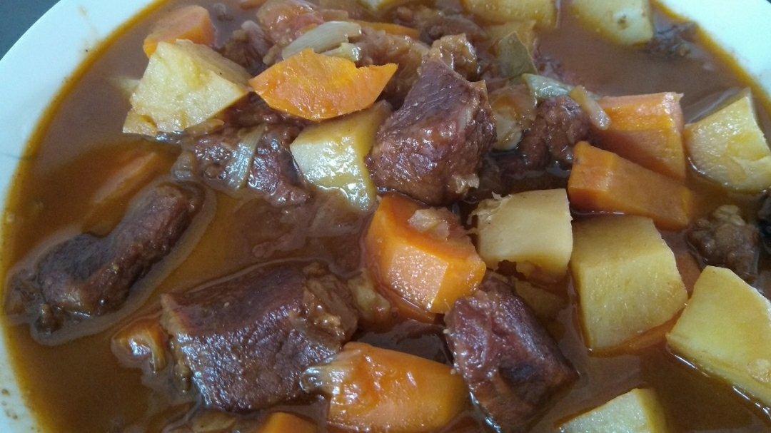 土豆炖牛肉