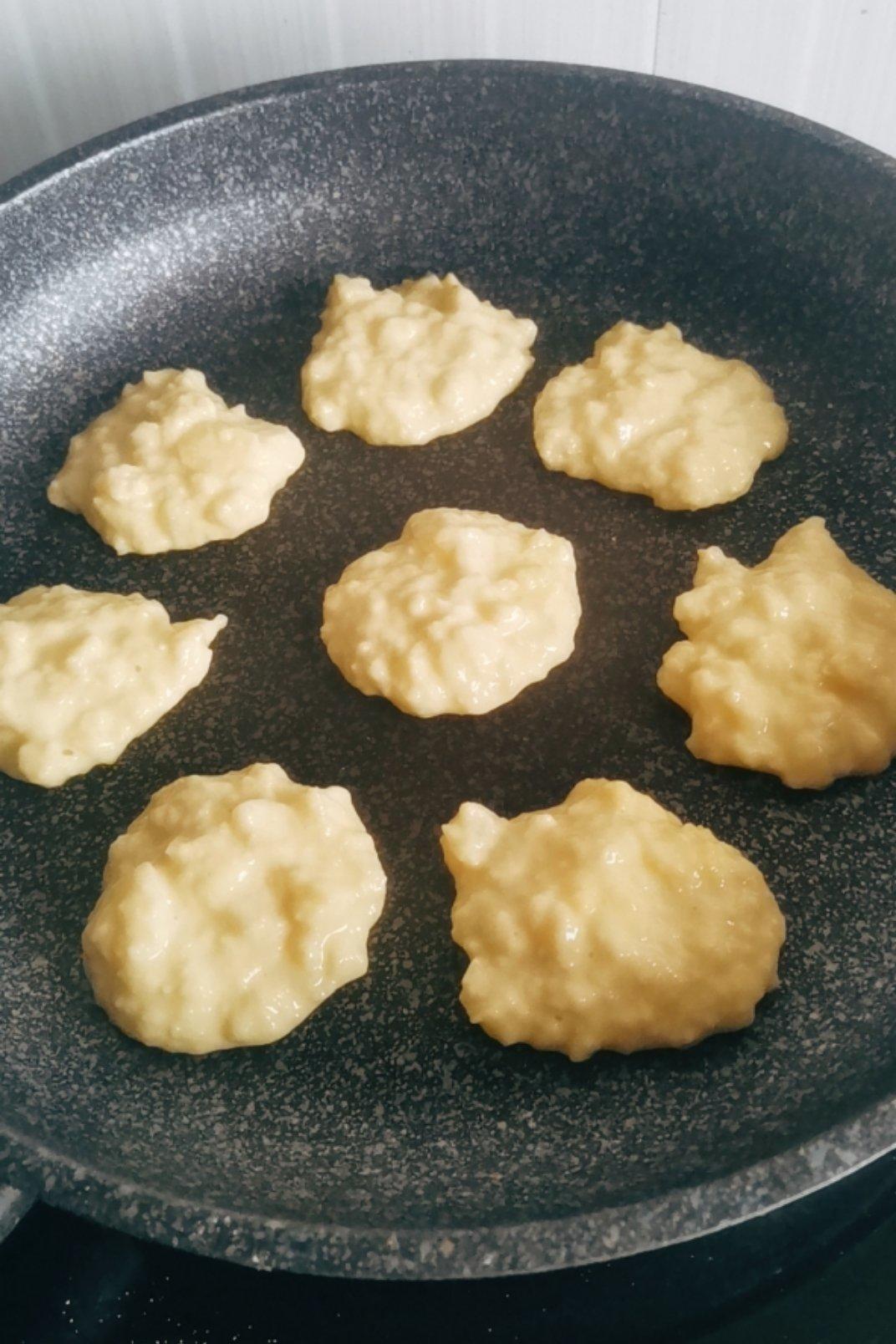 一个苹果一个鸡蛋两勺面粉
