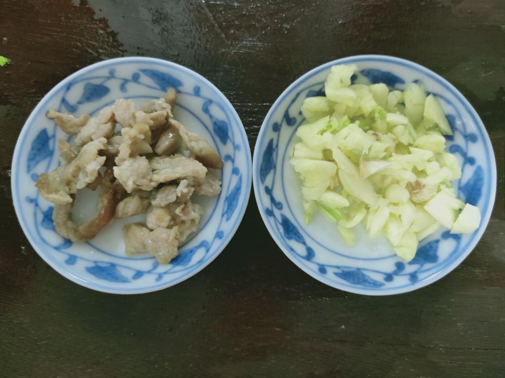 肉片炒菜心的做法 步骤2