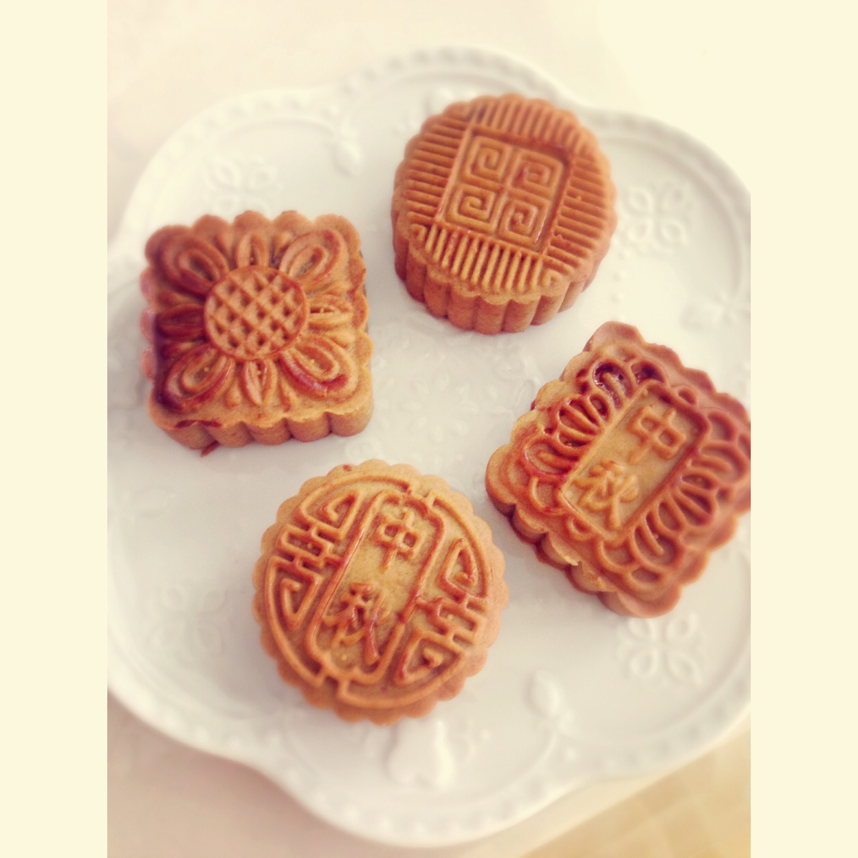 广式月饼——蛋黄莲蓉月饼