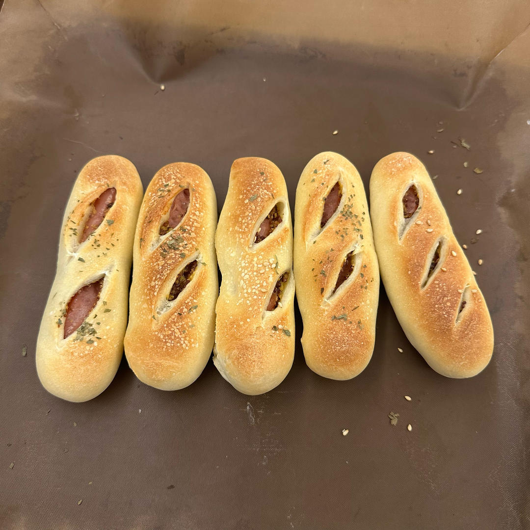 爆汁德式香肠面包｜大口吃肉肉｜发酵时间短｜快手好吃｜无需手套膜｜可做无油无糖