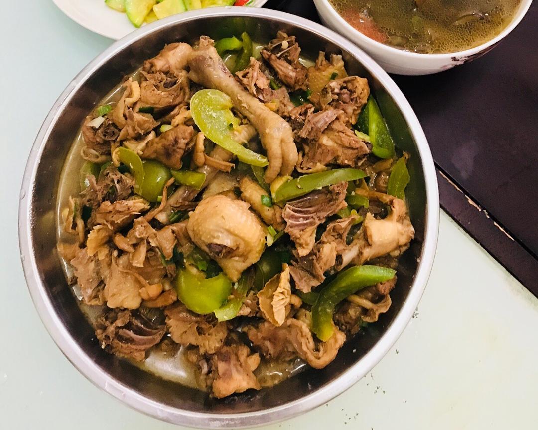 姬松茸炒鸡的做法