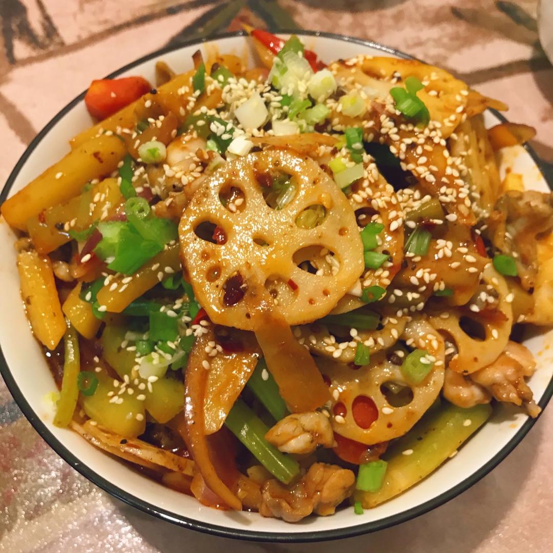 麻辣鲜香的干锅牛蛙（视频步骤）