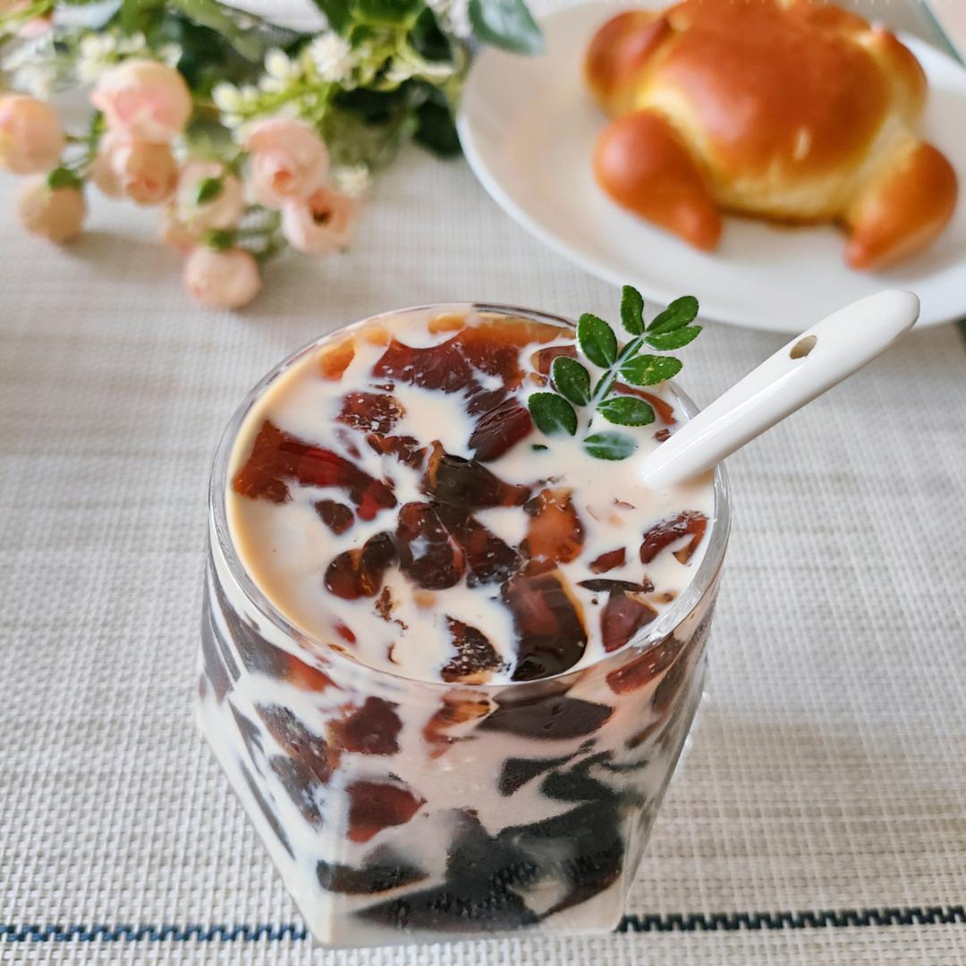 罗汉果雪梨菊花冻