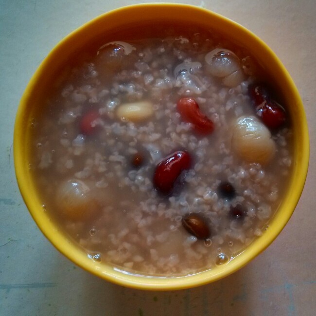 午餐612014年4月5日#午餐612014年4月5日#6宝粥:红豆,黑豆,眉豆