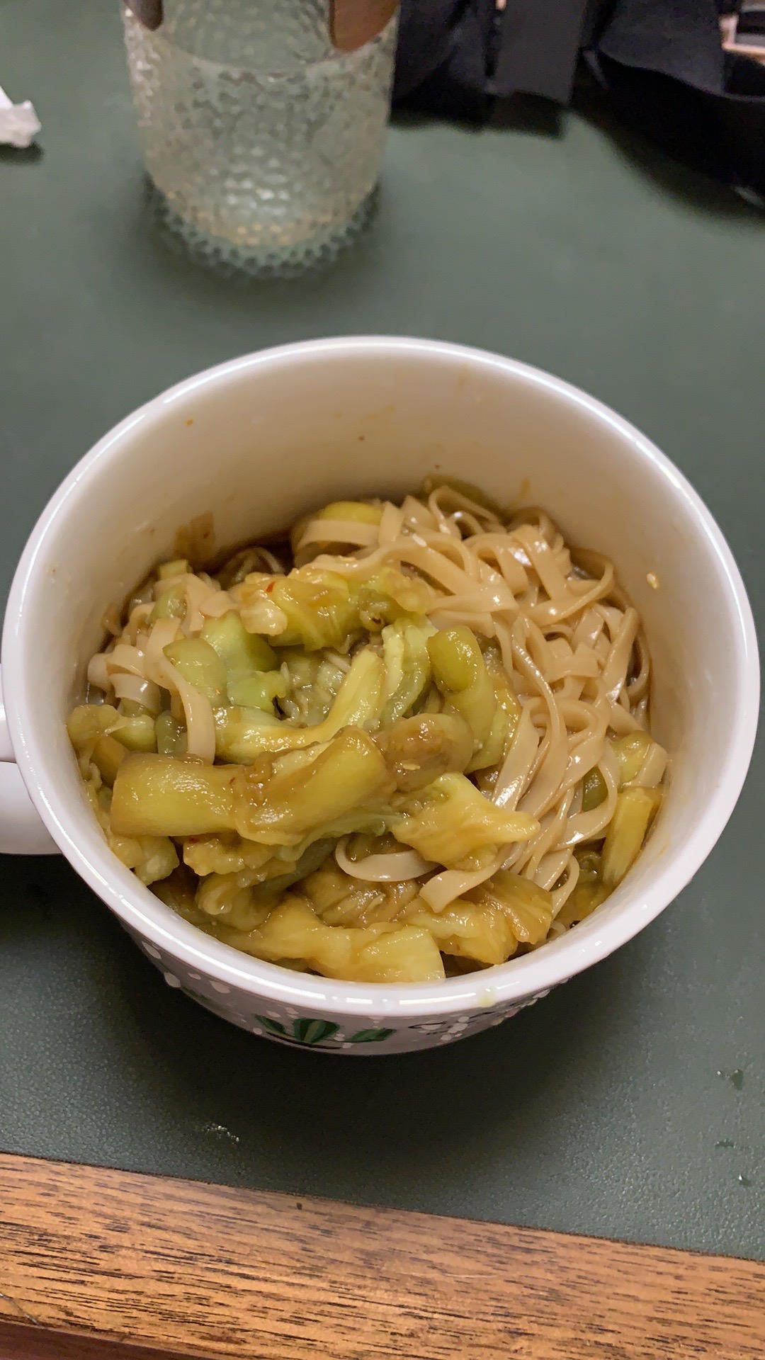 减脂主食，凉拌茄子荞麦面，低脂好吃。