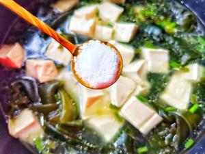 排油减脂海带豆腐汤的做法 步骤6