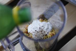 【原麦早餐】欧润橘：柠檬鹰嘴豆泥+培根芦笋卷的做法 步骤3