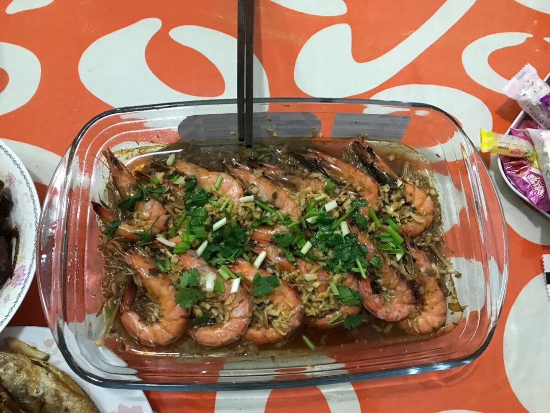 蒜蓉金针菇烤虾（烤箱）