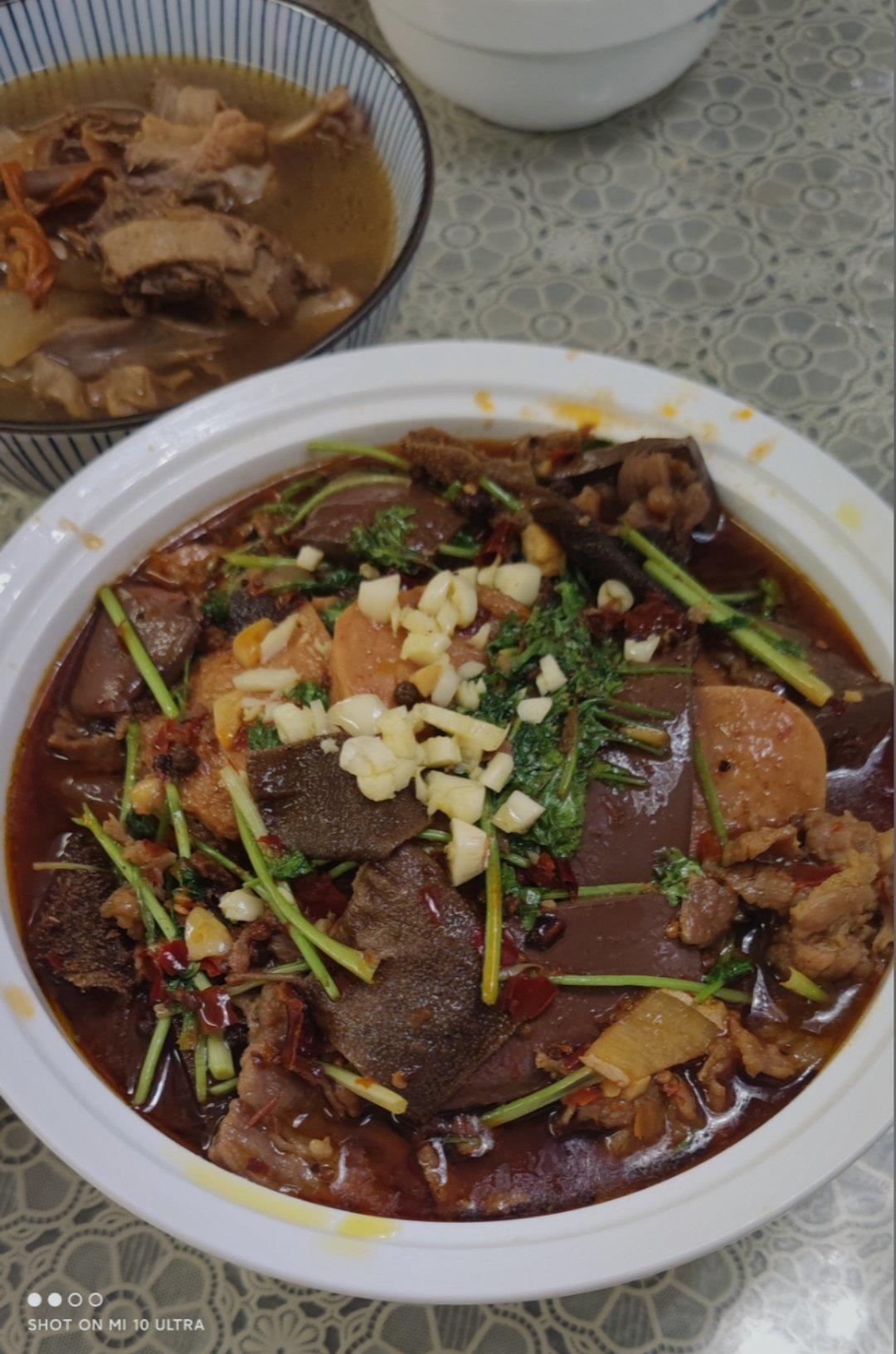 厨师长教你：“毛血旺”的家常做法，味道很棒先收藏起来