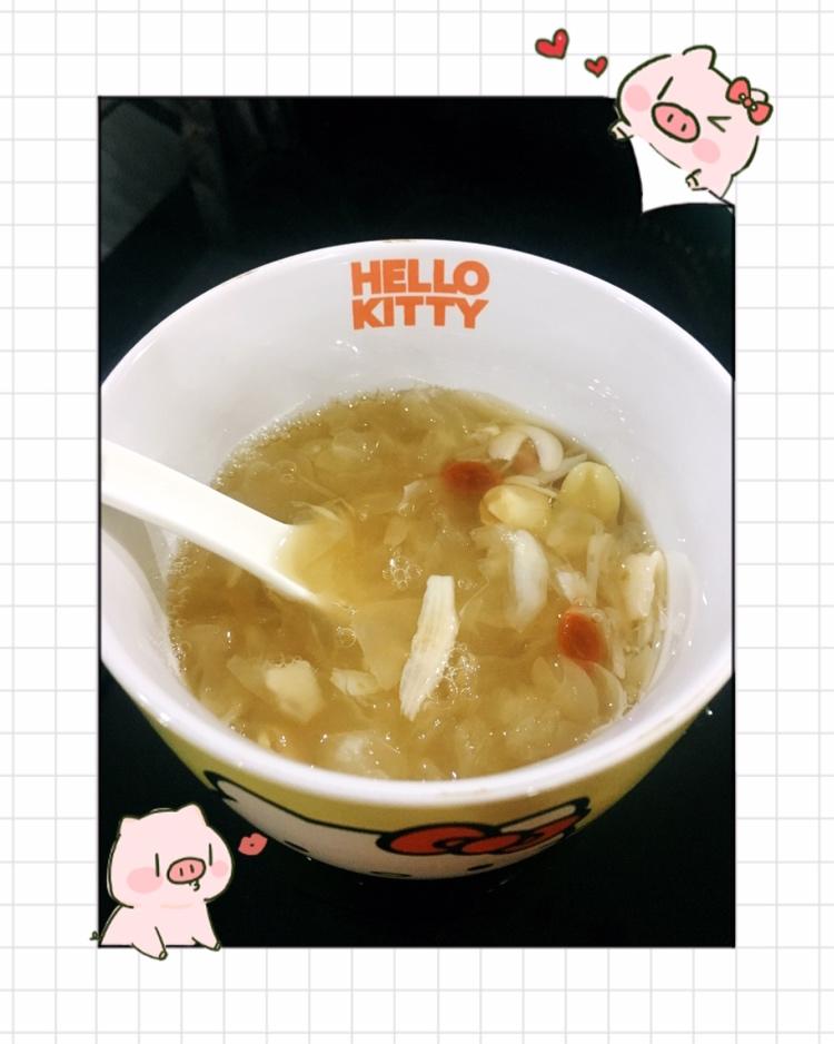 莲子银耳百合羹