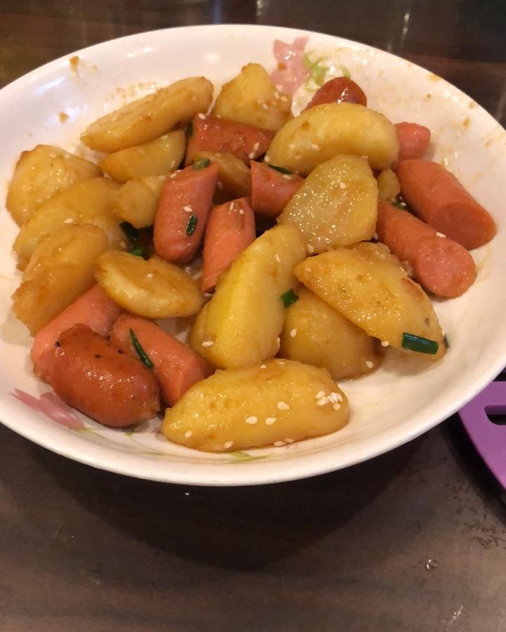香辣过瘾❗️超好吃孜然火腿土豆丁，吃一口就沦陷❗️
