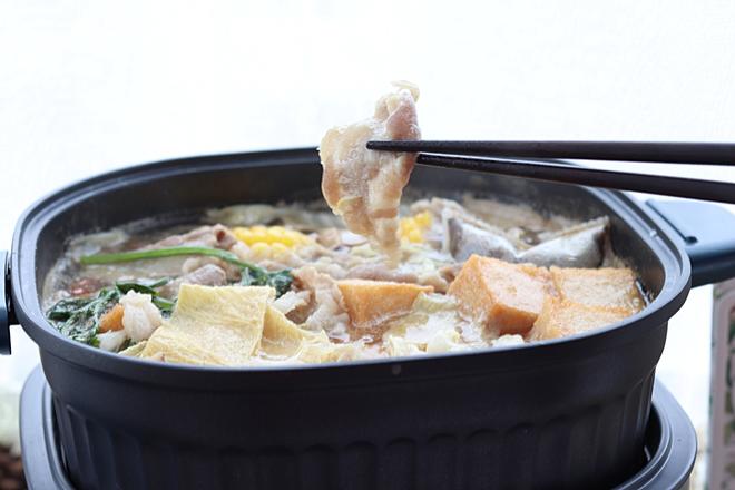 清淡美味的菌汤火锅的做法