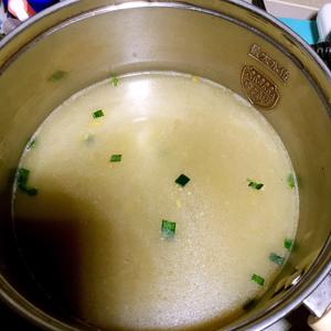 【牛肉面汤的重生】蘑菇芦笋芋头浓汤的做法 步骤2