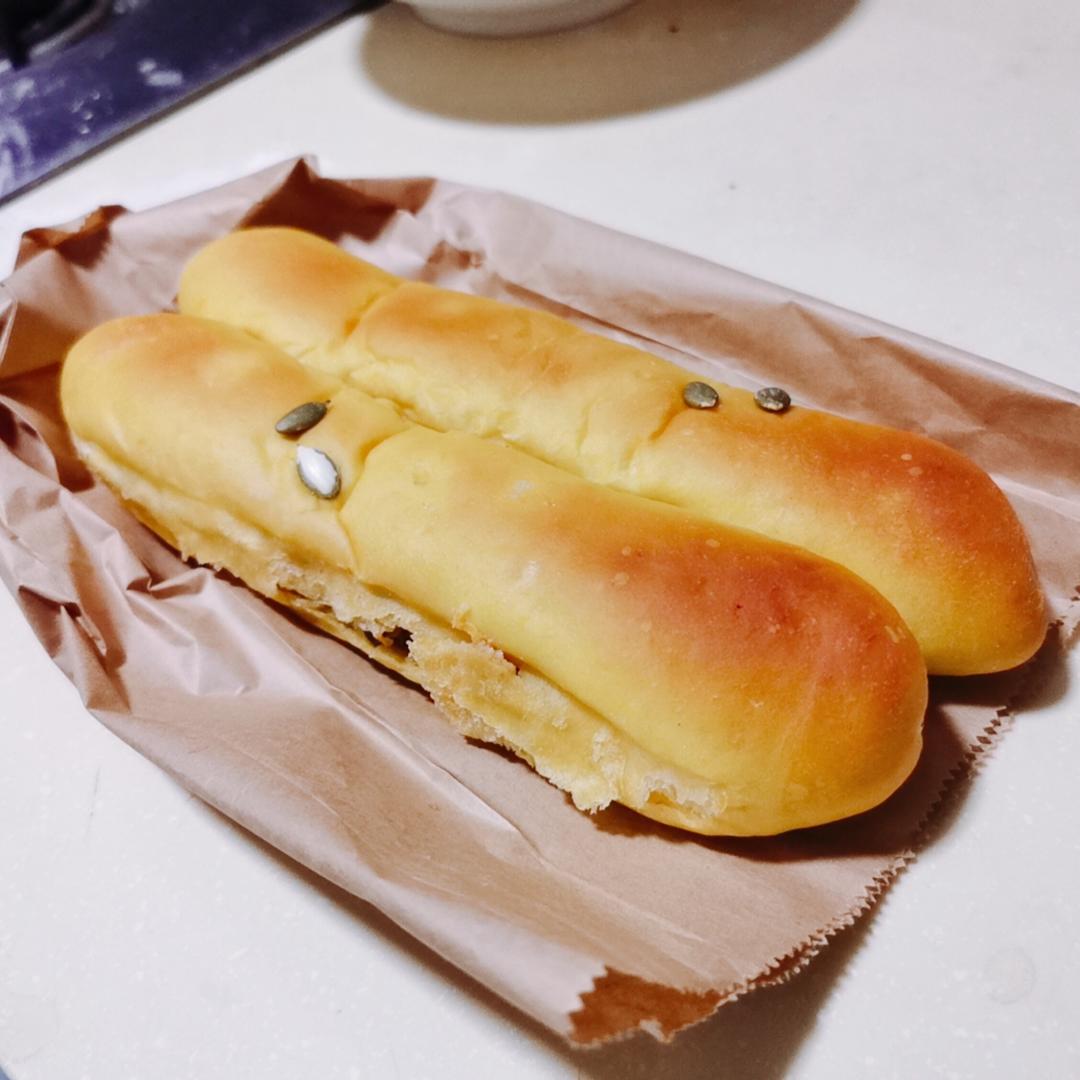 超柔软南瓜奶酪蜜豆排包