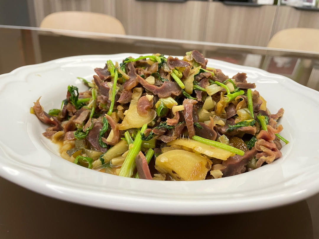 爆炒鸡胗