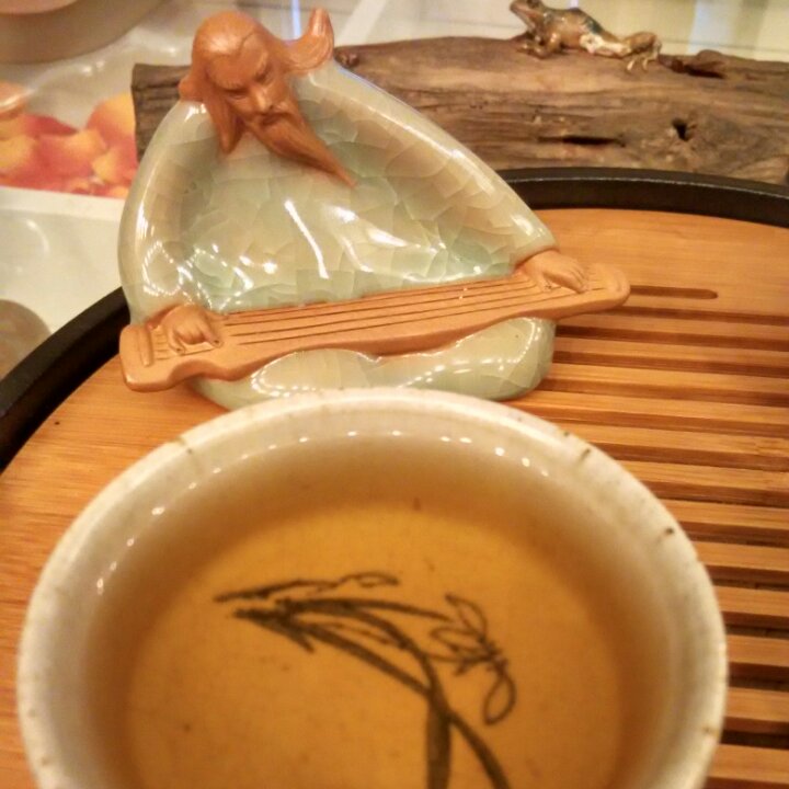 粉墨张扬