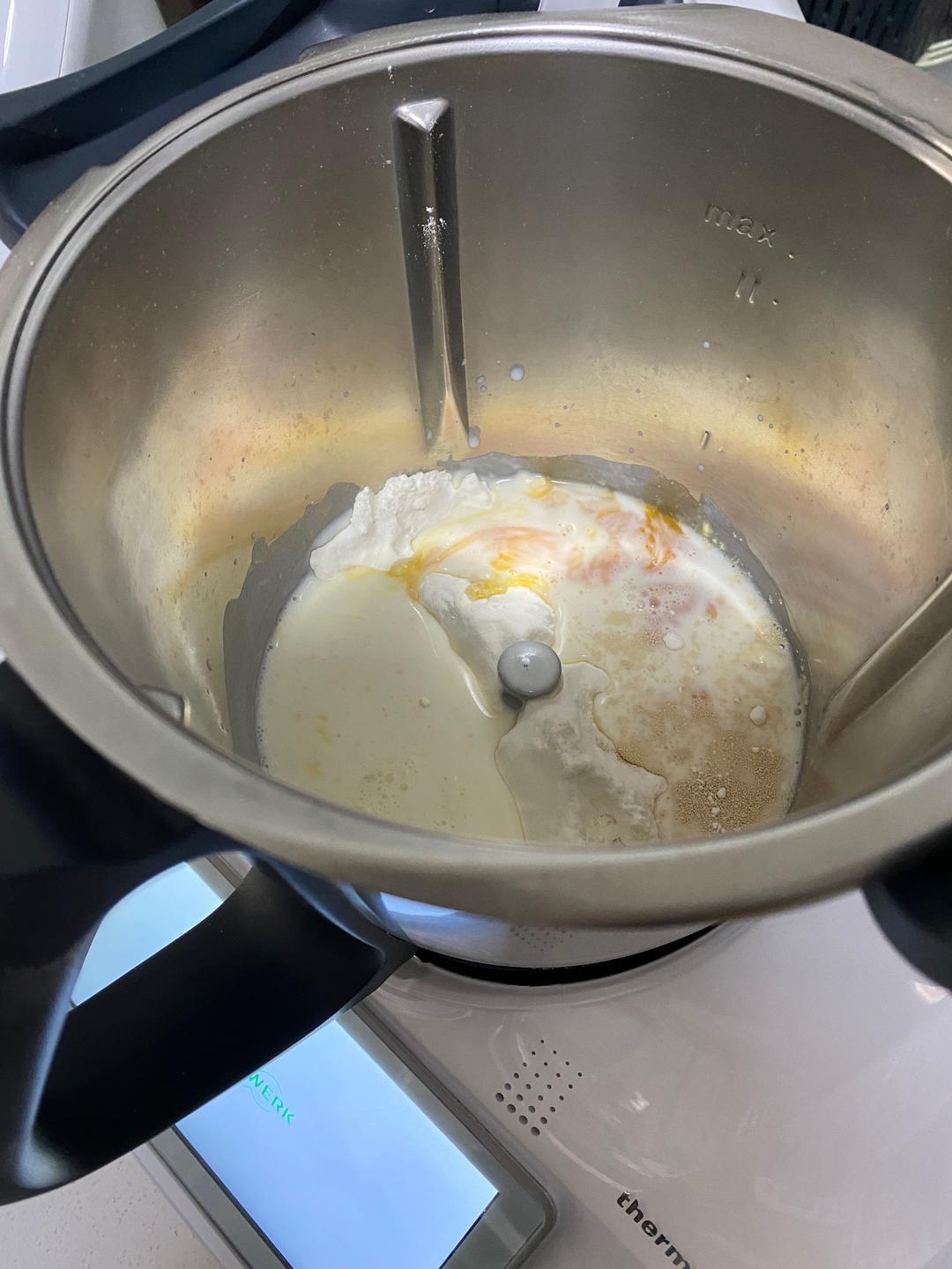纯奶手撕吐司的做法 步骤1