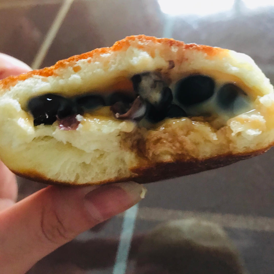 美味快手早餐~拉丝芝士红豆饼