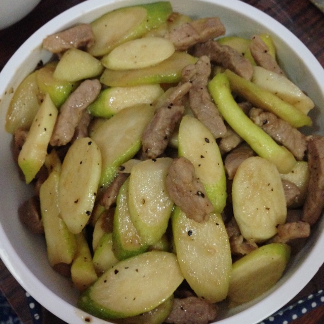 蚝油茭白肉片