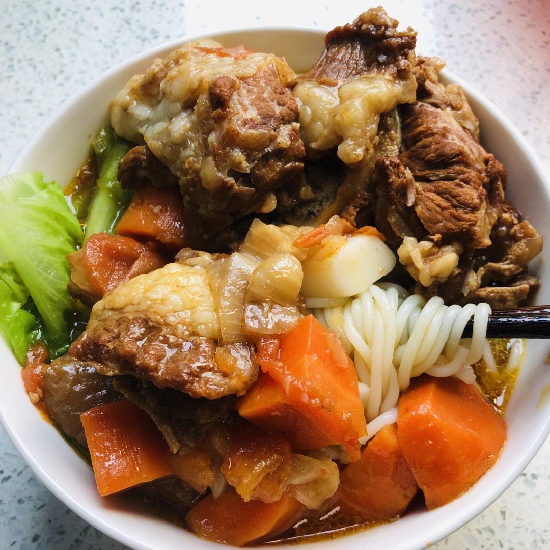 吃一次就忘不了的美味牛肉米线