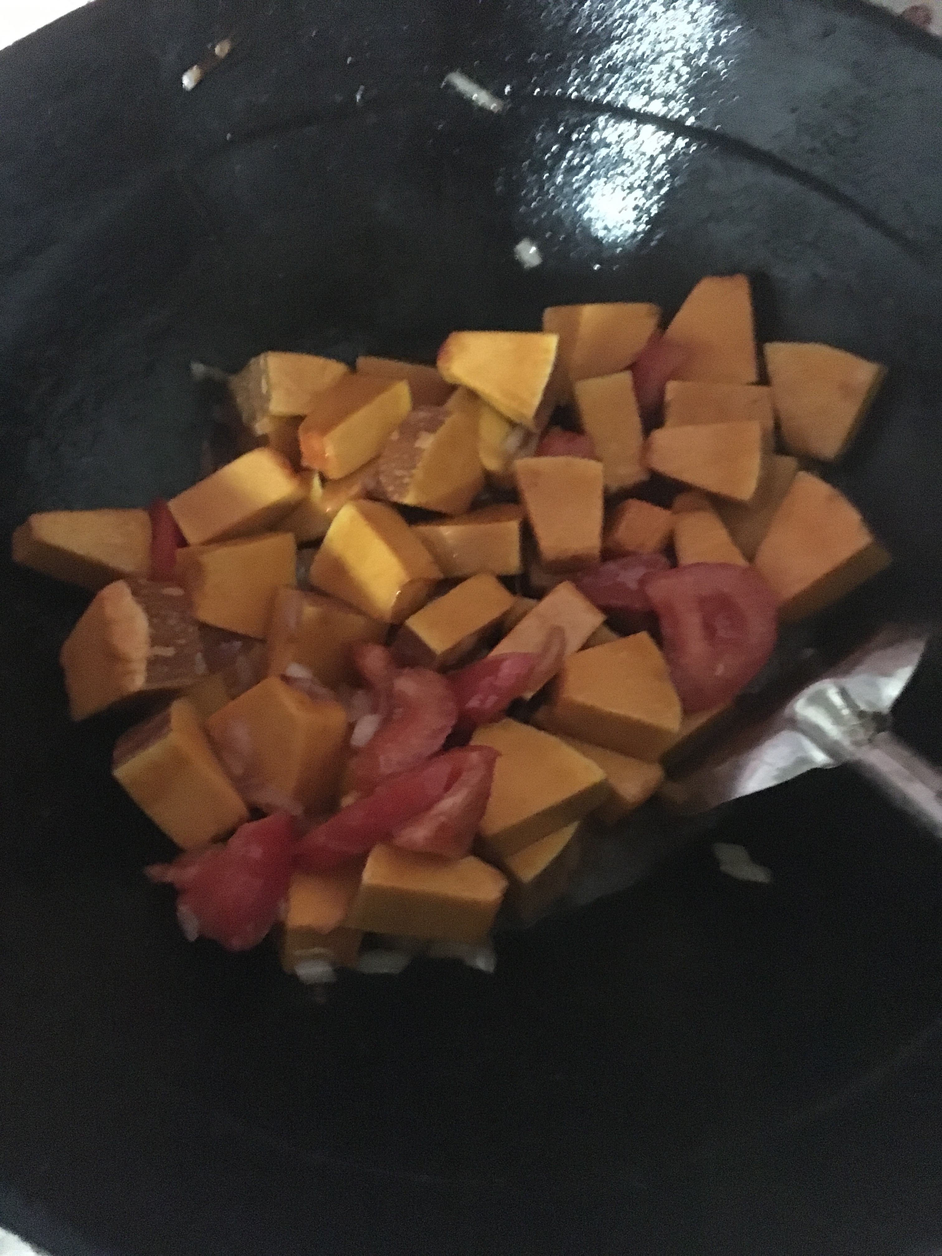 西红柿北瓜疙瘩汤的做法 步骤3